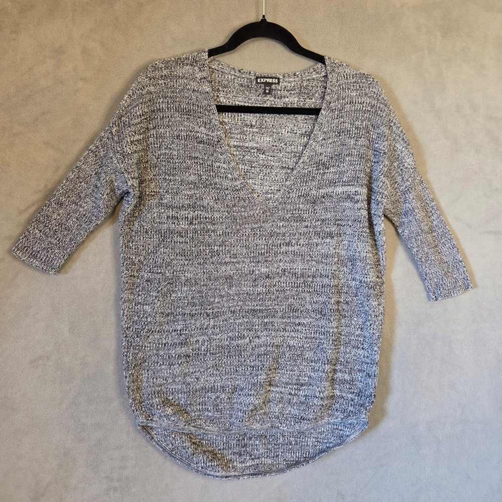 Express V-Neck Sweater Women's XS Casual Minimalist Cozy Comfy
